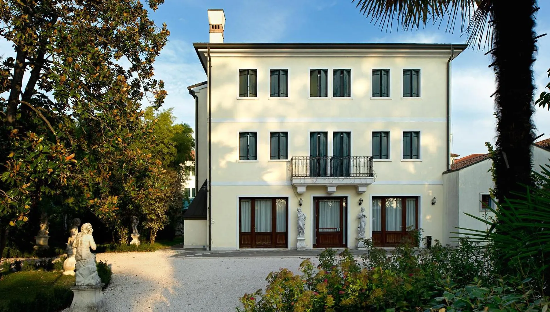 4 Resort con Piscina e Spa vicino a Ca' dei Carraresi