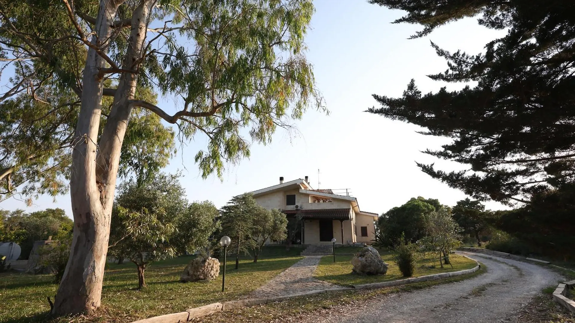 Dove Soggiornare vicino alla Spiaggia la Castellana: 4 Hotel per Coppie